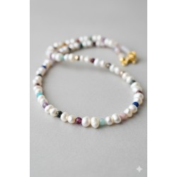 Karışık Doğal Taşlı İnci Kolye – Minimal ve Zarif Tasarım