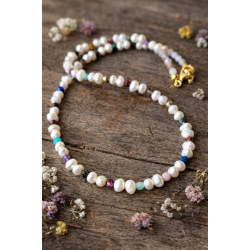 Karışık Doğal Taşlı İnci Kolye – Minimal ve Zarif Tasarım