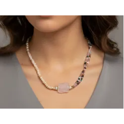  Somon İnci & Ham Pembe Kuvars Doğal Taş Kolye – 4 mm İnci, 3 mm Mix Taş, Çelik Aparatlı 40 cm